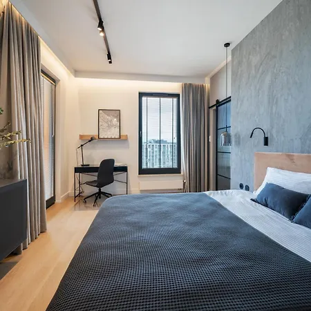 Brabank Riverside Stara Stocznia Premium Sauna & Gym 公寓